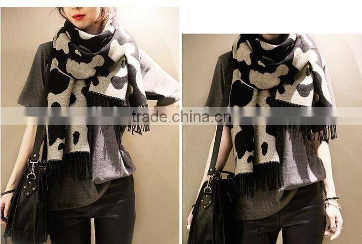 Winter Ladies Fashion Leopard Jacquard Wool Cashmere Scarf