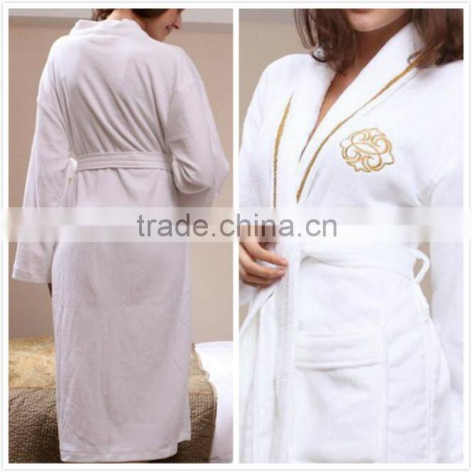 Foshan Customized 100% Cotton Towel Bathrobe For Wholesale