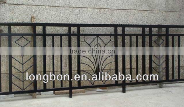 2014 Top-selling modern wrought iron fancy balcony railing