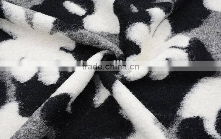 2016 Lady winter coats jacquard woollen heavy weight fabric coat garment fabric