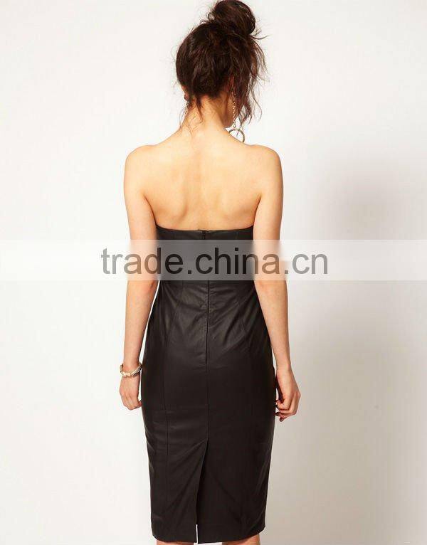 clothing manufacturer gathered fitted seams through the body D-1447