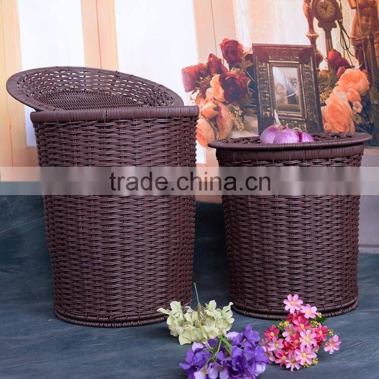 Supermarket vegetable and fruit displaying rattan basket
