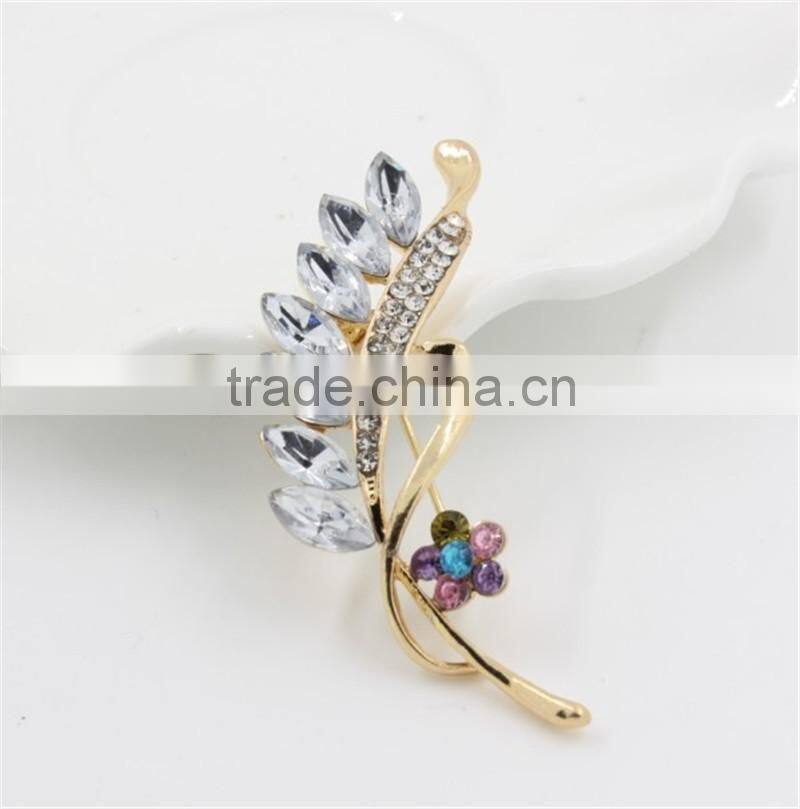 latest brooch flower design rhinestone brooch pin gold/silver fancy brooch