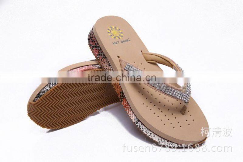 Popular beach casual flip flop sandals with bling