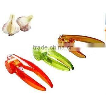 Garlic zoom Garlic crusher