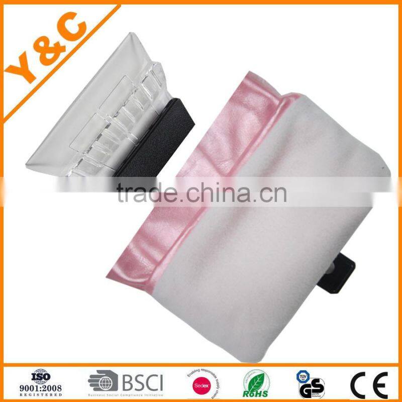 2014 new design and hot selling cute bear shape ice scraper glove