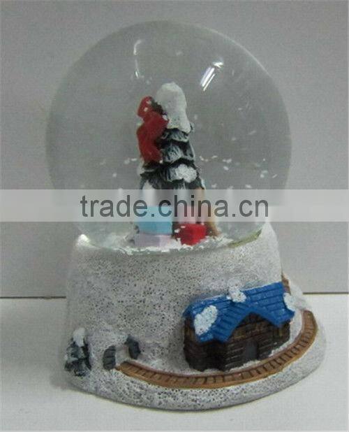 Polyresin snow globe with snow flake