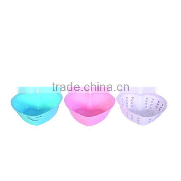 Plastic fruit and vegetable rice sieve