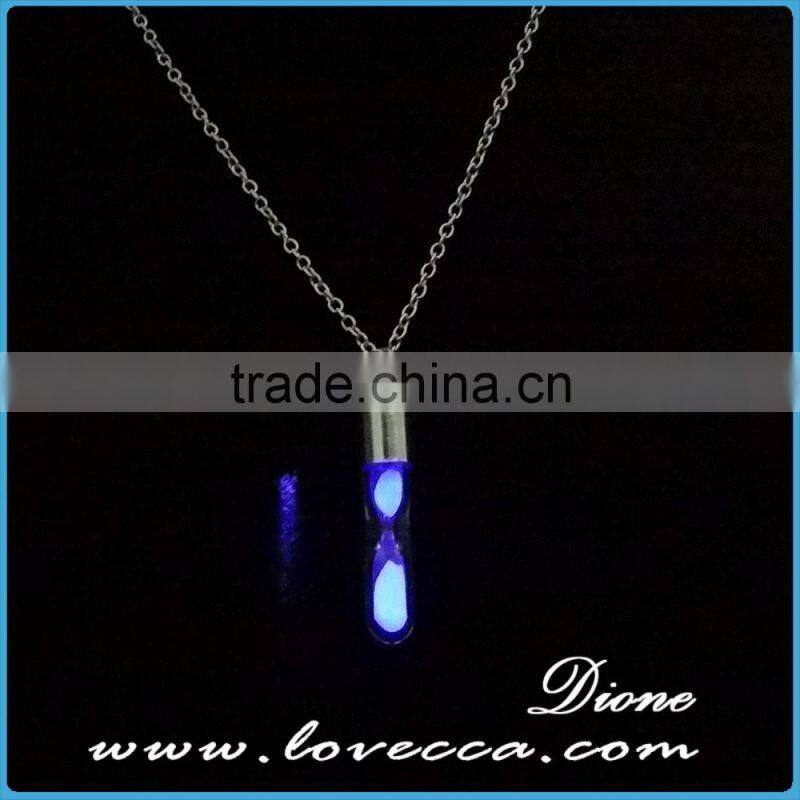 Valentines Day Gift glowing necklace , glow in the dark heart pendant luminous necklace