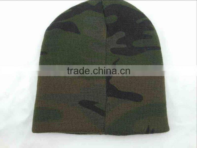 Custom camo printing knitted hats with 3d embroidery winter hat