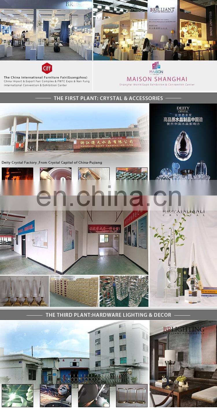 Crystal obelisk on metal base for home decoration and wedding decoration