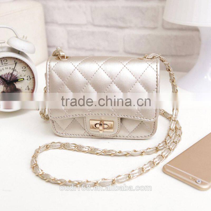 2016 the most popular Zinc alloy light gold bag accessories turn lock.