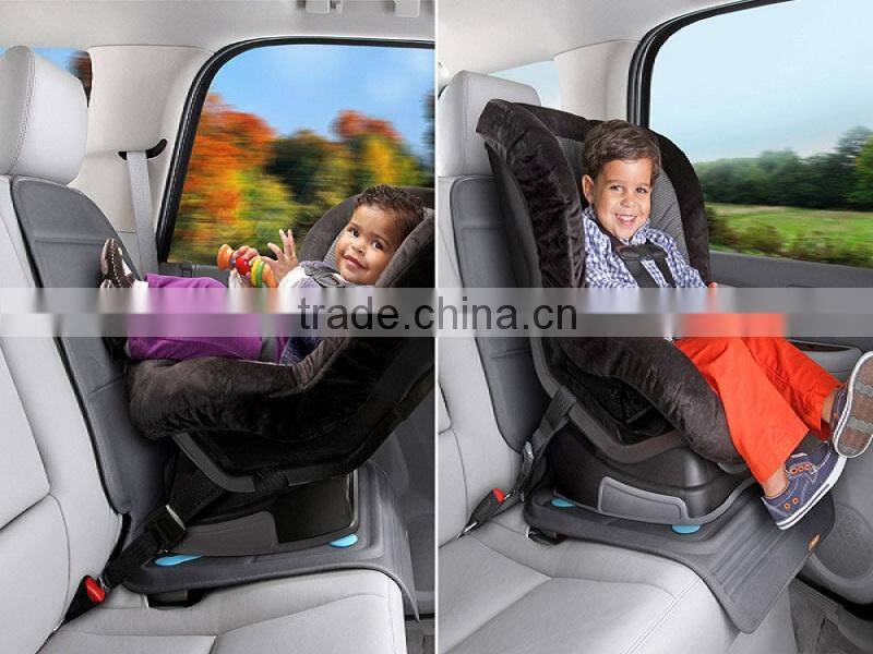 Car kick mats with pockets