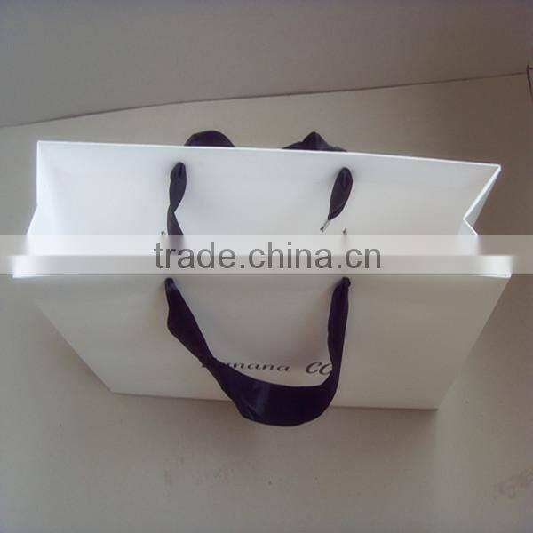 Custom gift bags wholesale