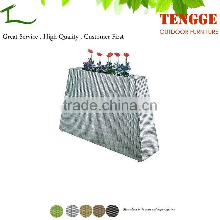 YH-8239 Garden Furniture Flowerpot Resin Rattan Garden Planters