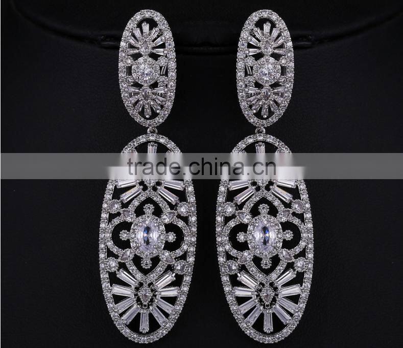 Wholesale Stock Small Order Fashion Women Hollow Garland Zircon Earrings