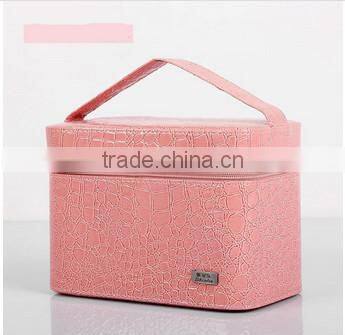 2015 top quality and fashion cosmetic bag