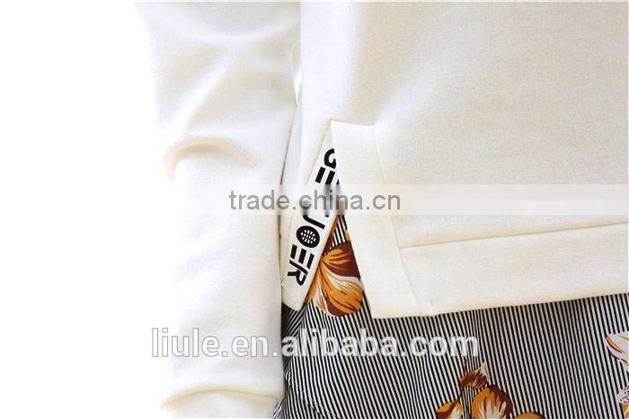 New fashion ladies casual sport gym shirt Autumn Embossed Printing shirt for women