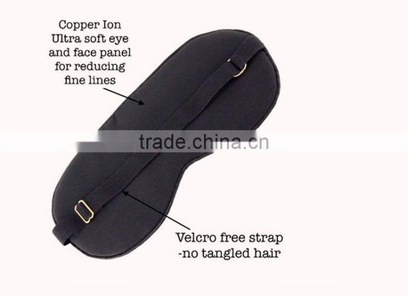 Sleep mask with adjustable straps