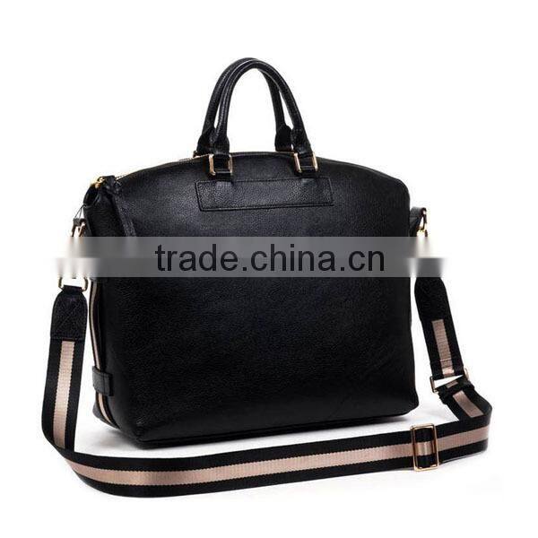 Office stylish brended name leather messenger bag for men