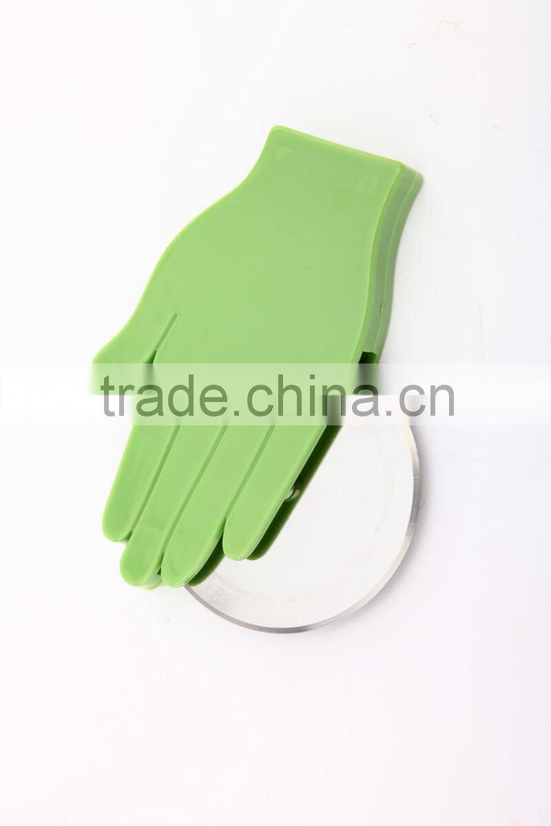 New design hot sale with high quality plastic pizza cutter