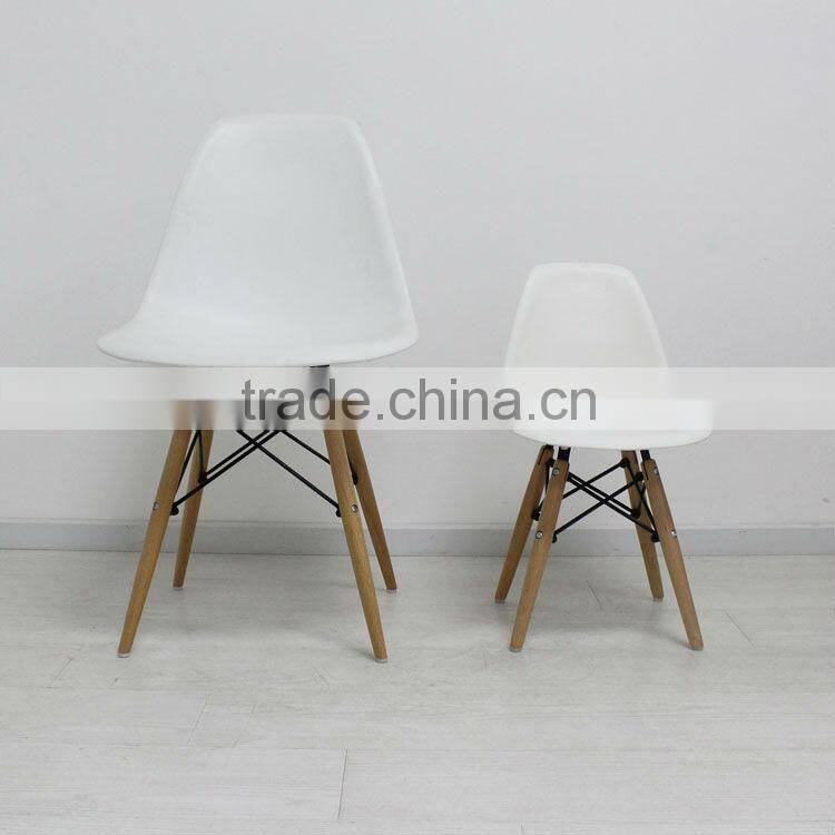 DSW baby chair/plastic seat with wood leg dining chair