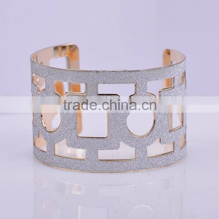 Free sample Factory wholoesale 2016 gold palm cuff bangle