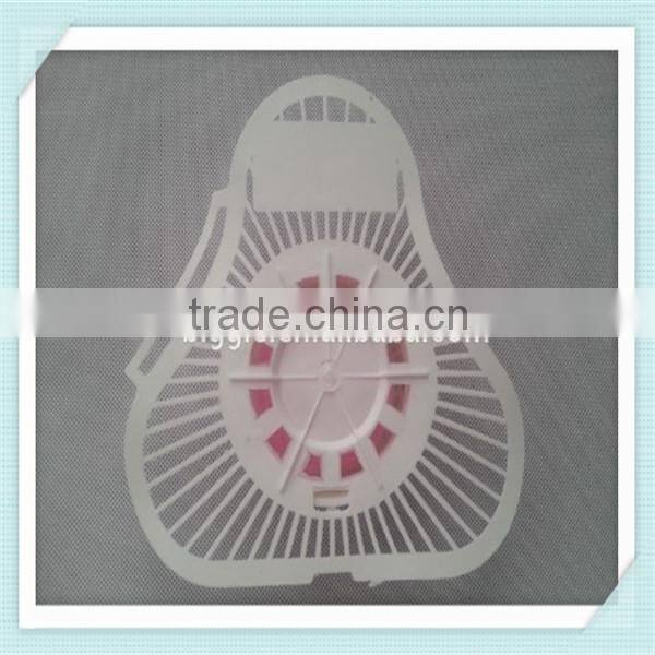 Moth ball with plastic screen