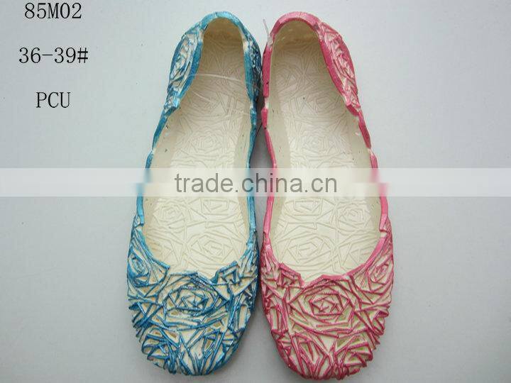 Hot Selling and Fashion PCU Women Slippers with Flower for Summer 2014