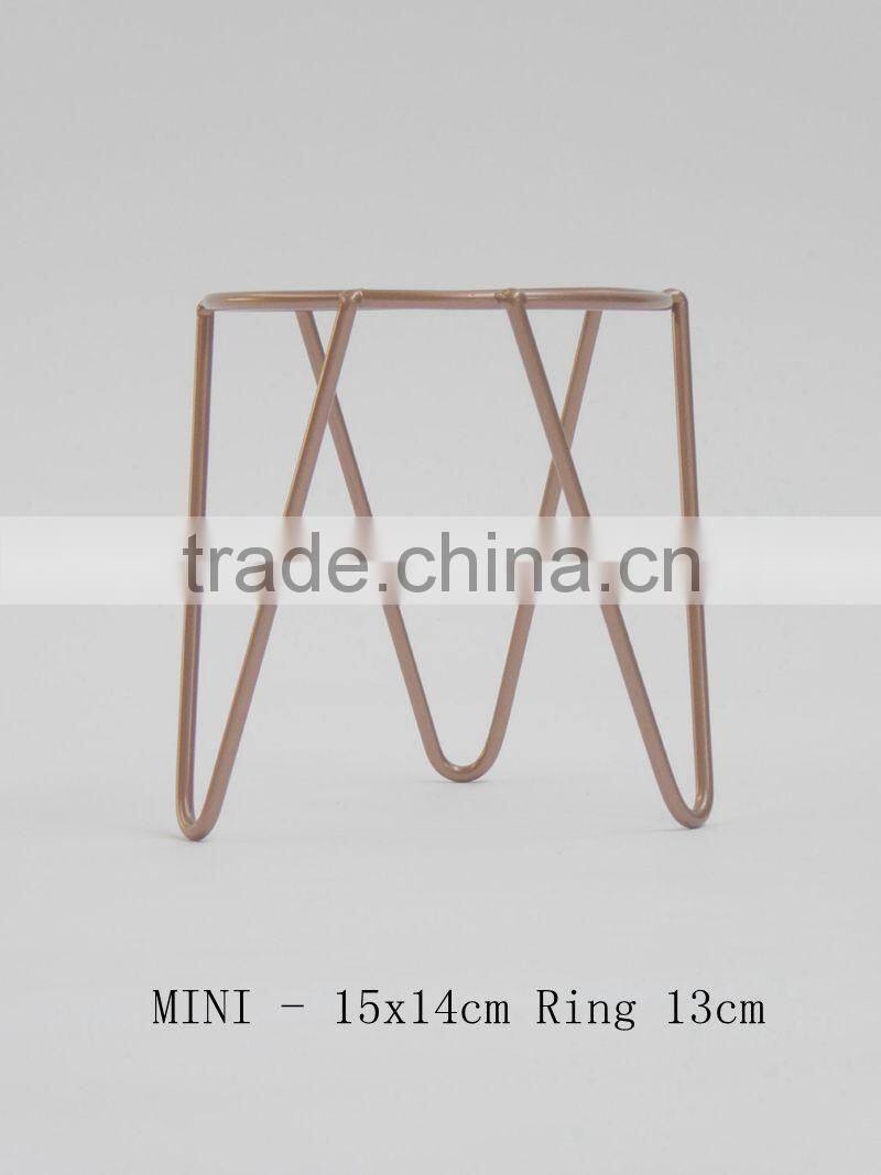 Alibaba hot item home indoor metal black wrought iron metal flower pot stand holder