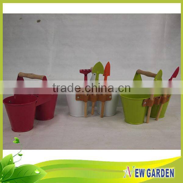 Bright colors newly design garden decor metal hanging flower pot