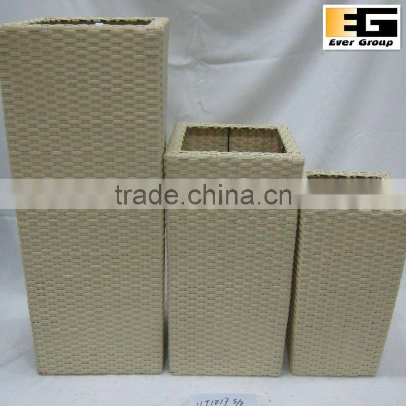 Square PE rattan baskets with zinc insert