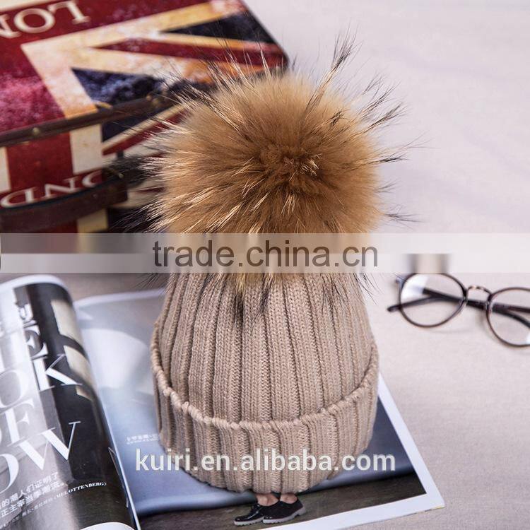 Factory wholesale knitted hat with real raccoon fur ball