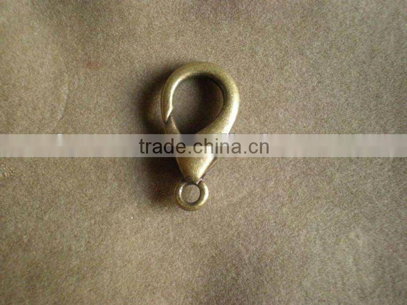 Lobster connector clasps for bag chains