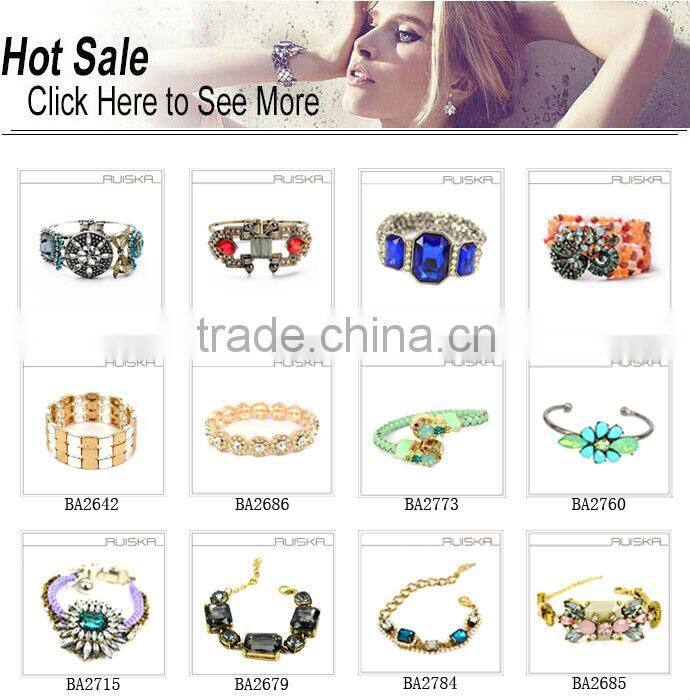 White And Champagne Crystals Acrylic Bowknow Bracelet