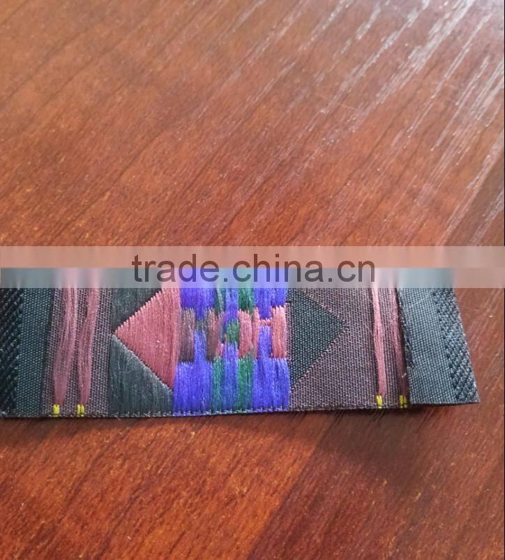 Woven labels with your company logo design customized in china