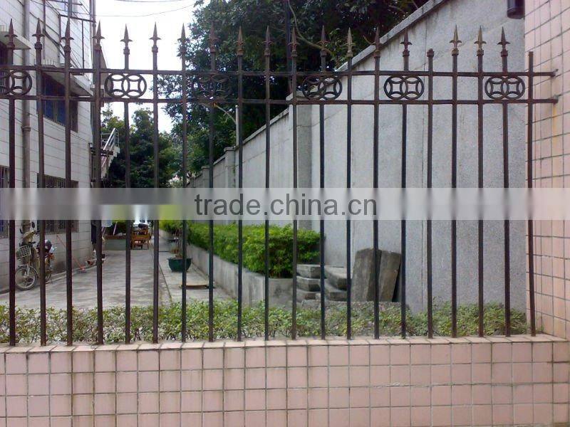 Top-selling handmade wrought iron garden border fence