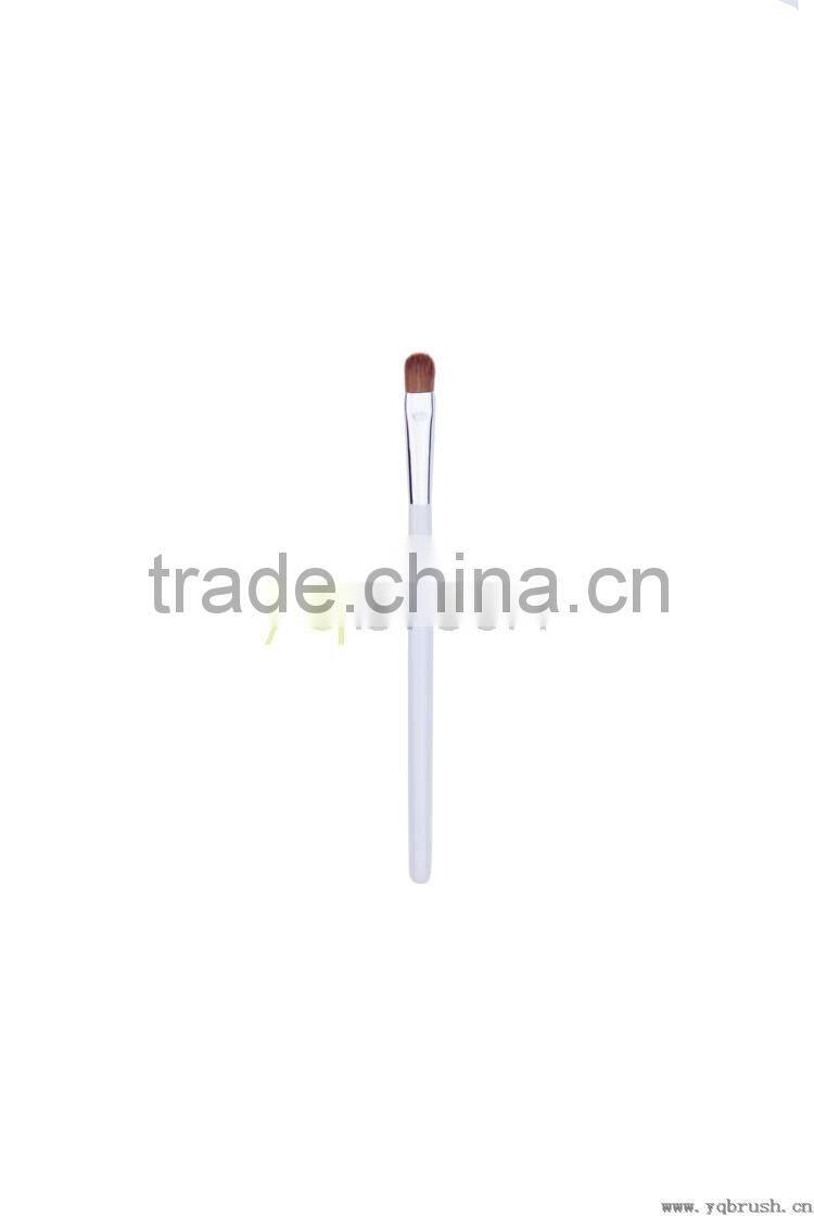 Foundation Brush and Concealer Brush 003 makeup