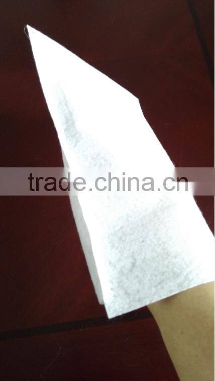 Disposible needle punched nonwovnen glove