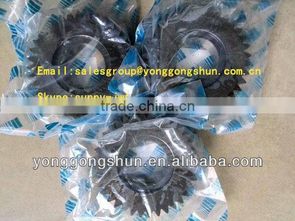 KOBELCO EXCAVATOR GEAR LQ15V00007S095 FOR FINAL DRIVE MOTOR