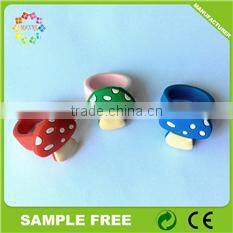 New Design soft pvc gifts finger ring