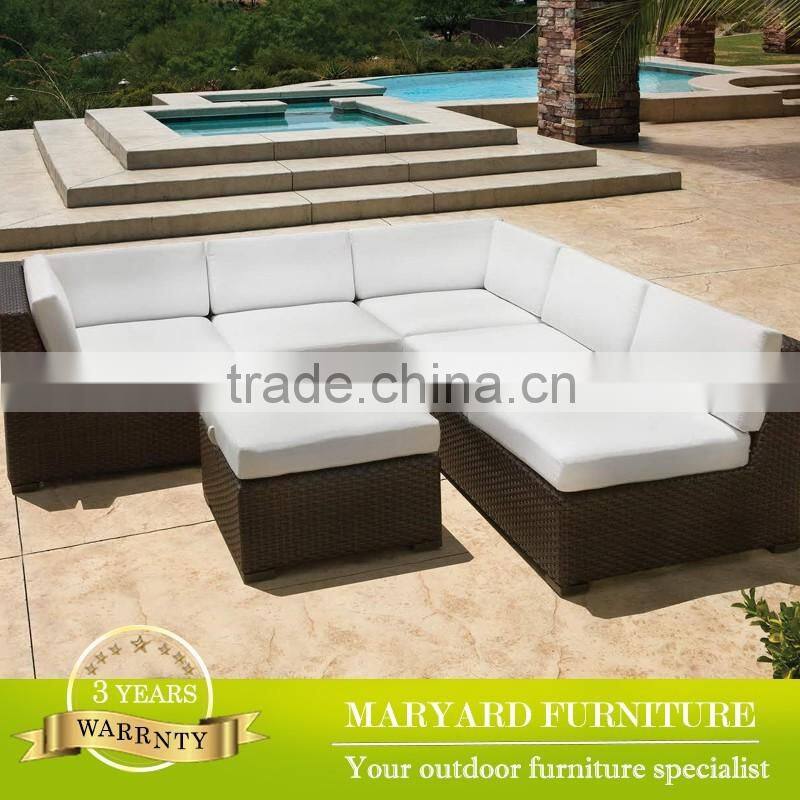 wicker outdoor furniture