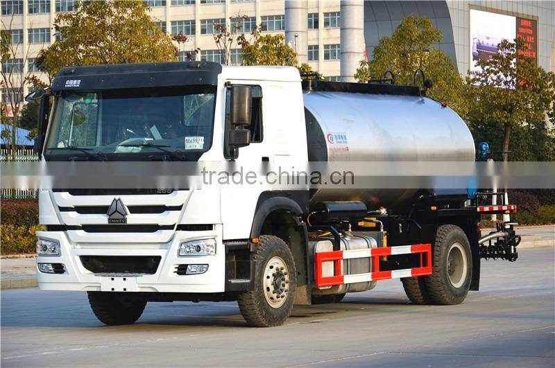 China heay duty sinotruck howo heated asphalt tanker truck with Left hand drive and RHD