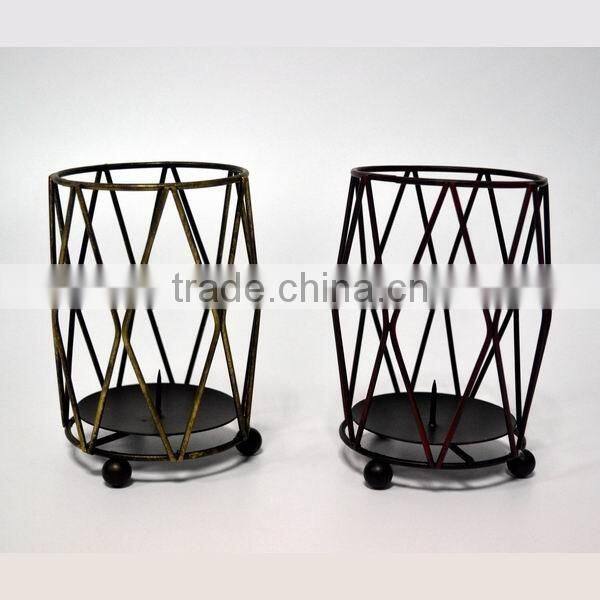 Metal candlestick holder