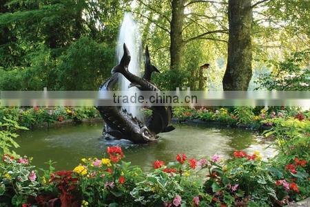 Metal water fountain fish sculpture for public decoration