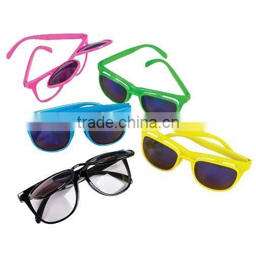 2015 fashionable custom design sunglasses with FDA & CE for wholesale