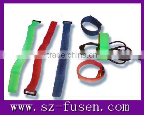 Buckle cable bundling strap