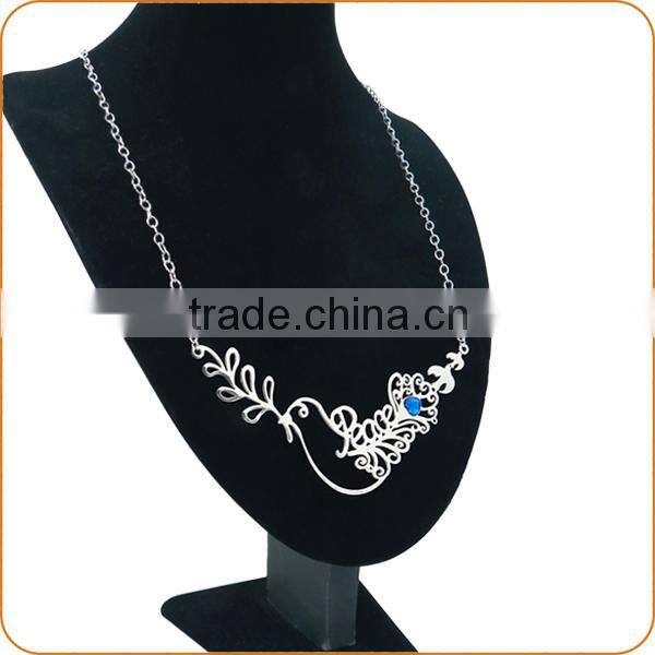 Fashion gold color and silver stainless steel necklace with nice leaf shape pendant wholesale