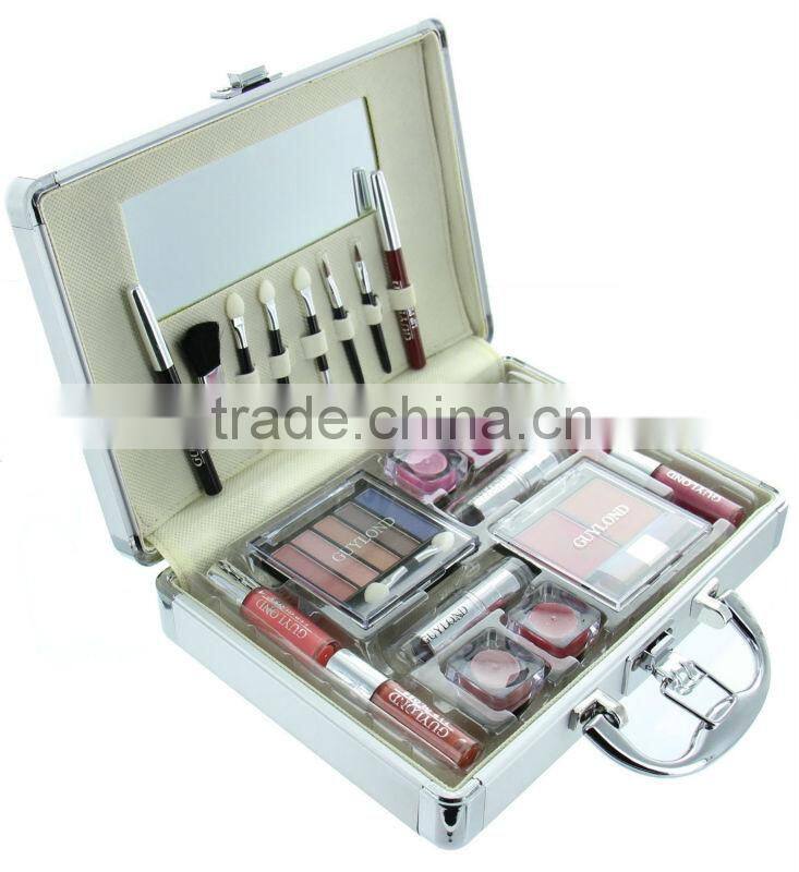 Aluminum makeup trunk Professional Premium grade Makeup cases