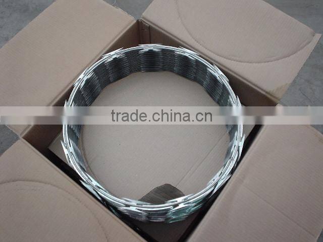 razor barbed wire mesh fence